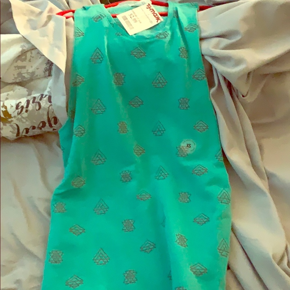 A shirt that has open on the side